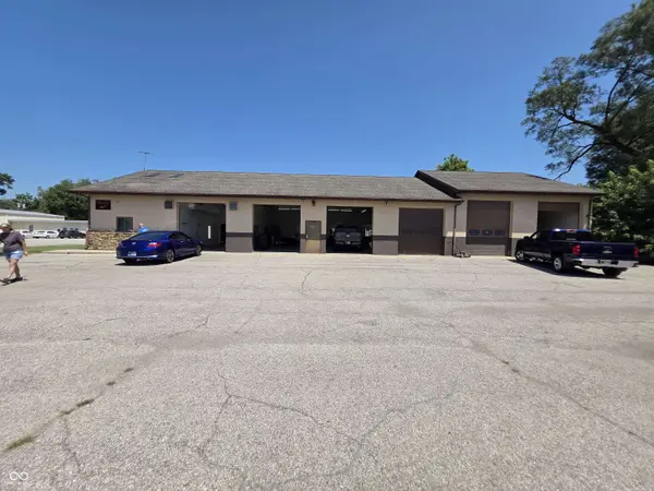 351 S Mapleton ST, Columbus, IN 47201