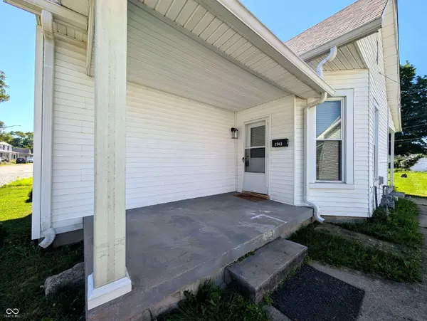1941 Wallace AVE, Columbus, IN 47201