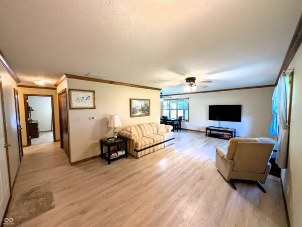 5011 Countess DR, Columbus, IN 47203