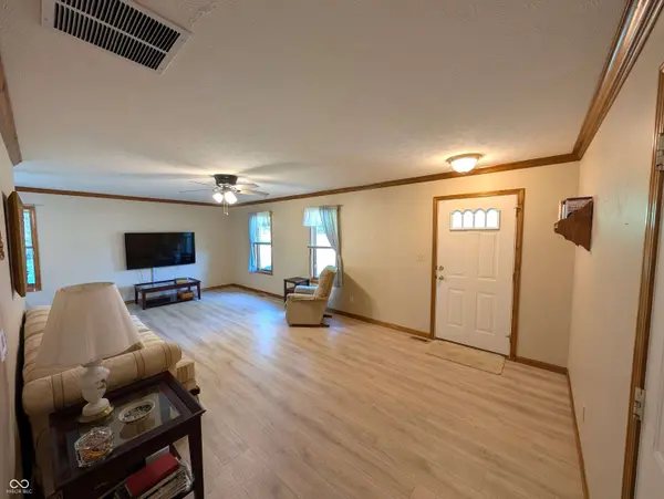 5011 Countess DR, Columbus, IN 47203