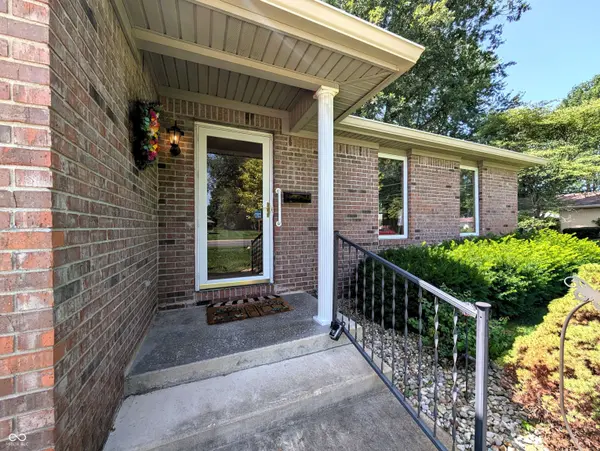 5011 Countess DR, Columbus, IN 47203