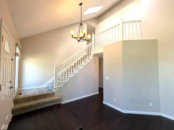 2323 Crump LN, Columbus, IN 47203
