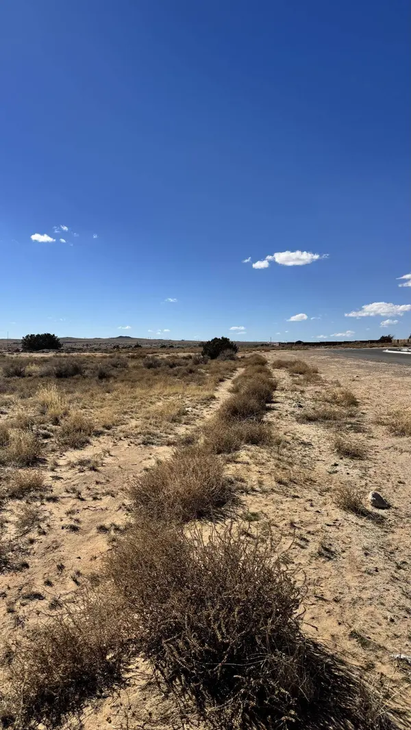 Azucena PL NW #20, Albuquerque, NM 87120