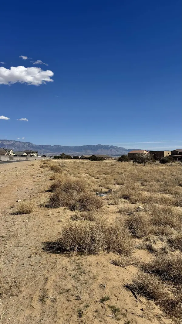 Azucena PL NW, Albuquerque, NM 87120