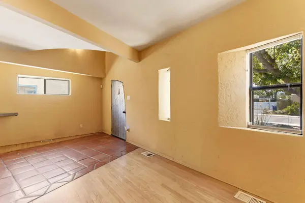 420 Aliso DR NE, Albuquerque, NM 87108