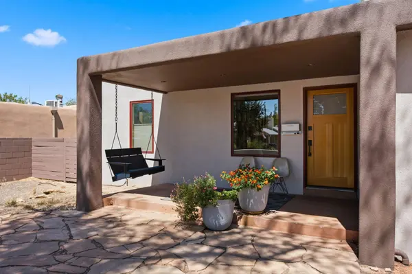 1108 Bryn Mawr DR NE, Albuquerque, NM 87106