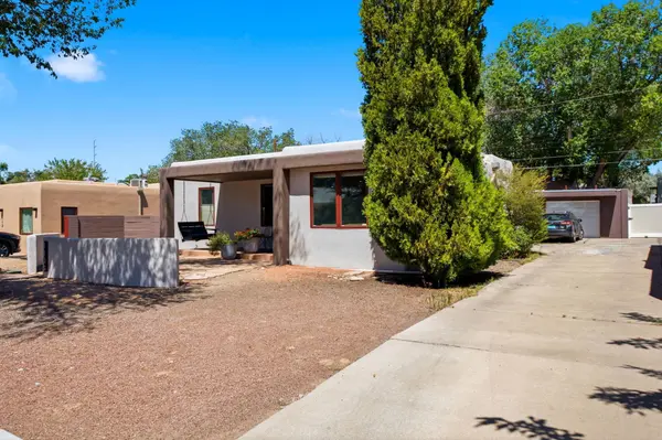 1108 Bryn Mawr DR NE, Albuquerque, NM 87106