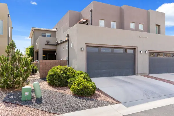 6326 Vista Del Bosque DR NW, Albuquerque, NM 87120