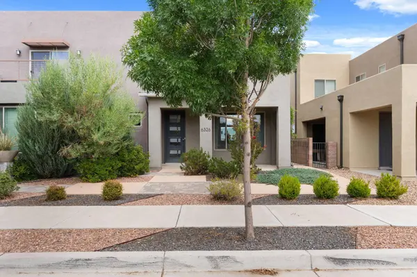 6326 Vista Del Bosque DR NW, Albuquerque, NM 87120