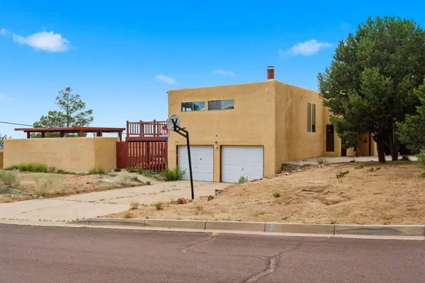 14326 Oakwood PL NE, Albuquerque, NM 87123