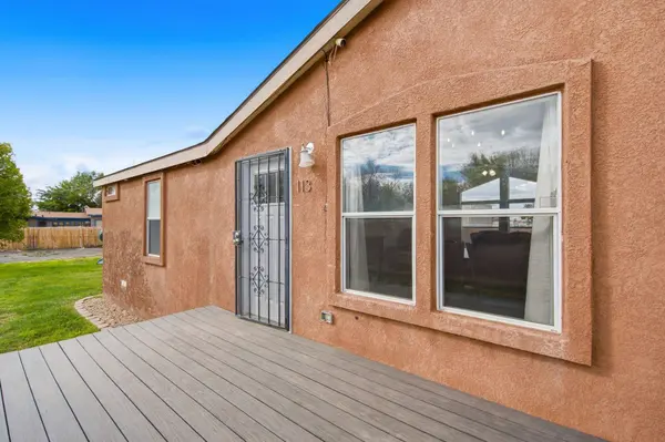 113 Hacienda RD NW, Albuquerque, NM 87114