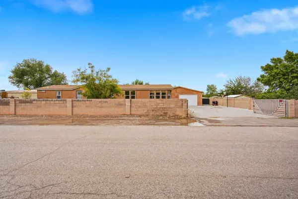 113 Hacienda RD NW, Albuquerque, NM 87114