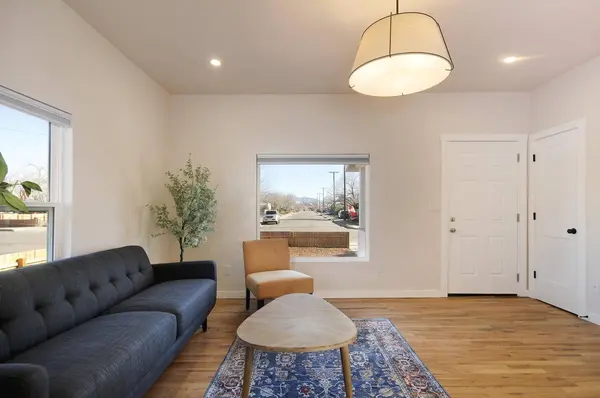 1325 8th ST NW, Albuquerque, NM 87102