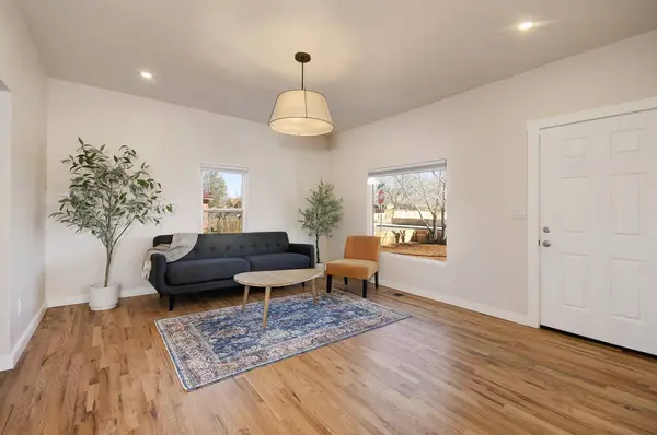 1325 8th ST NW, Albuquerque, NM 87102