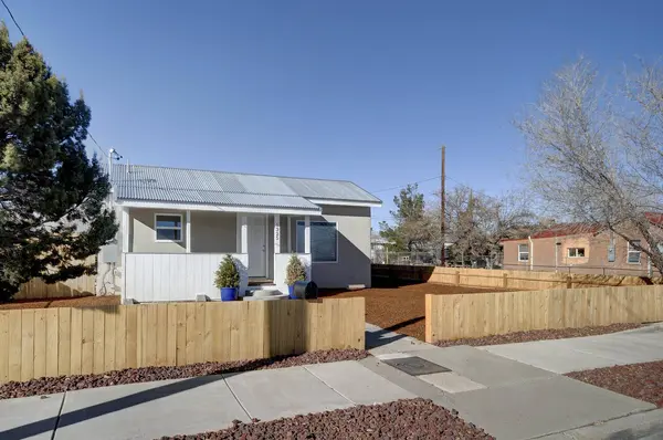 1325 8th ST NW, Albuquerque, NM 87102