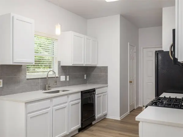 11816 Dave Silk DR, Austin, TX 78748
