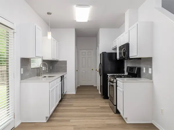 11816 Dave Silk DR, Austin, TX 78748