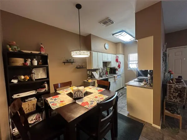 106 E 30th ST #203, Austin, TX 78705