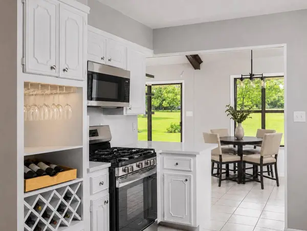 2707 North DR, Taylor, TX 76574