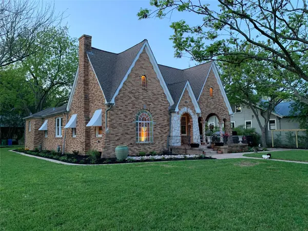 710 W 11th ST, Taylor, TX 76574