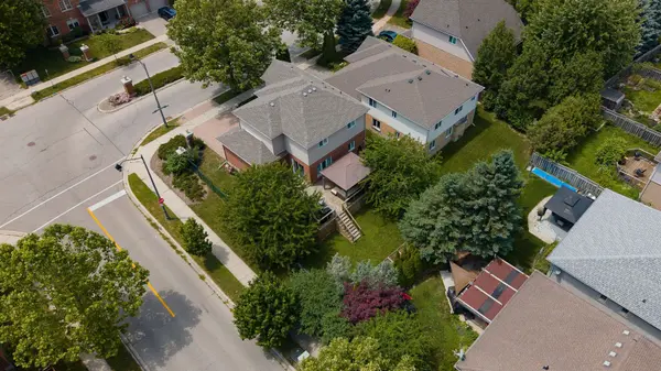 620 Munich CIR, Waterloo, ON N2V 2L6