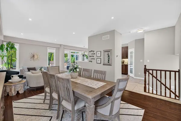 522 Woodbine AVE, Kitchener, ON N2R 1Y9