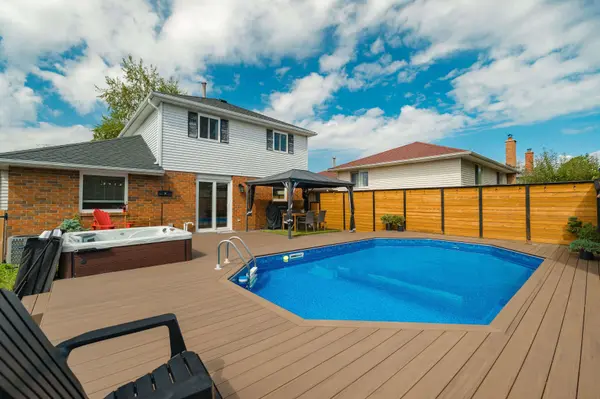 22 Driftwood DR, Kitchener, ON N2N 3A2