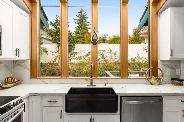 1755 57th St NE, Tacoma, WA 98422-1514