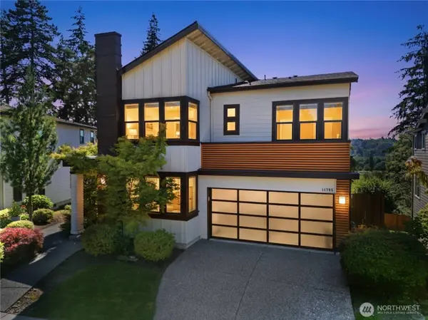 11795 155th AVE NE, Redmond, WA 98052