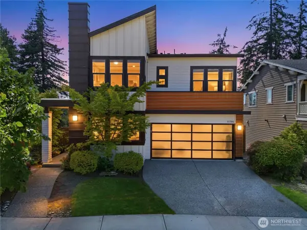11795 155th AVE NE, Redmond, WA 98052