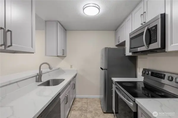 4426 147th Place NE #A-10, Bellevue, WA 98007
