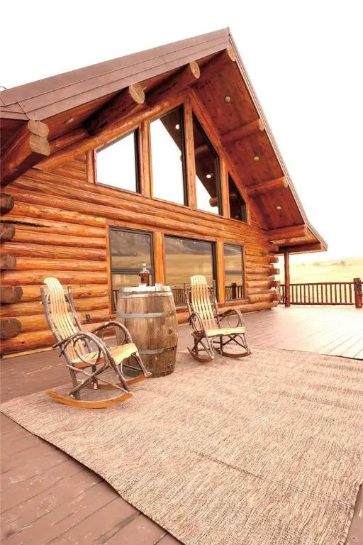 65 Spires View LN, Belfry, MT 59008