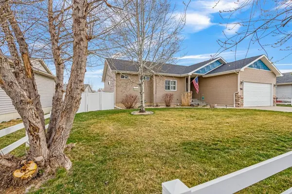 406 Roundhouse DR, Laurel, MT 59044