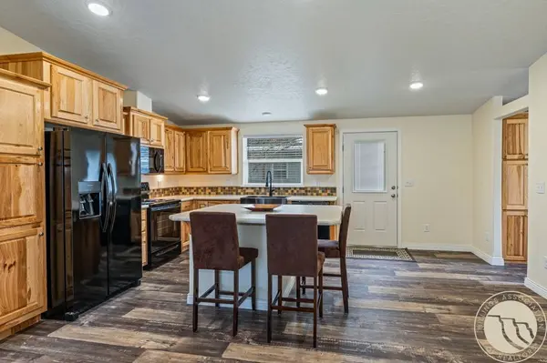 101 S 2nd ST, Roberts, MT 59070