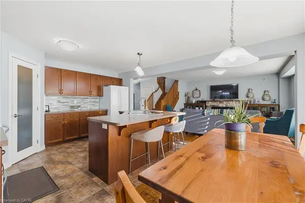 23 Doon Creek Street, Kitchener, ON N2R 0B4