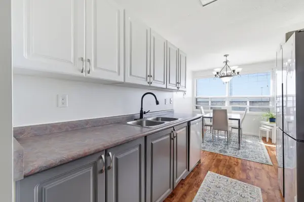 200 Jamieson Pkwy #1004, Cambridge, ON N3C 4B5