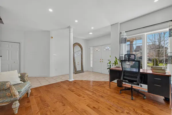 14 Hearthbridge ST, Kitchener, ON N2R 1L5