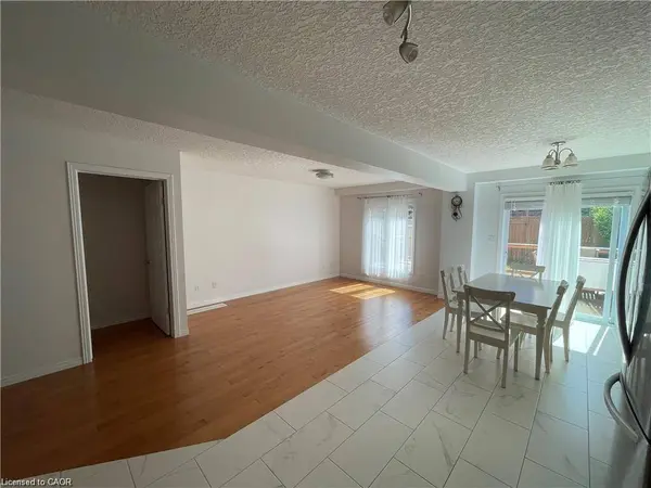 98 Udvari Crescent, Kitchener, ON N2N 0A2