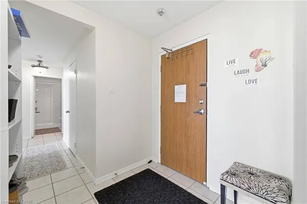 200 Jamieson Parkway #1004, Cambridge, ON N3C 4B5