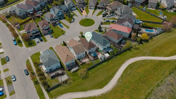 512 Snowdrop CT, Kitchener, ON N2E 4G4