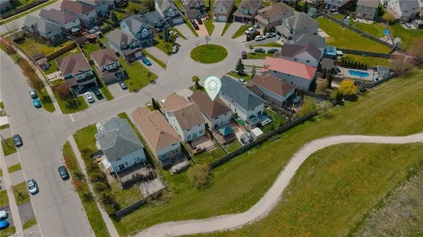 512 Snowdrop Court, Kitchener, ON N2E 4G4