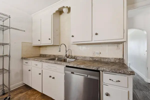 61 Hillview ST, Kitchener, ON N2H 5P9