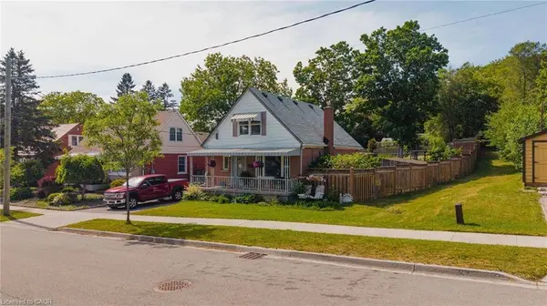 61 Hillview Street, Kitchener, ON N2H 5P9