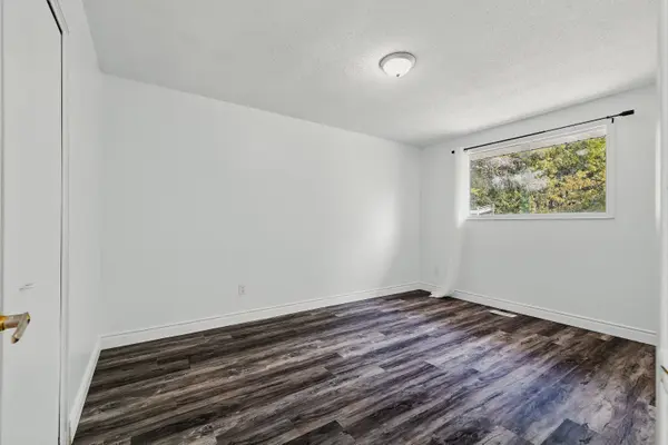 310 Southill DR, Kitchener, ON N2A 2R1