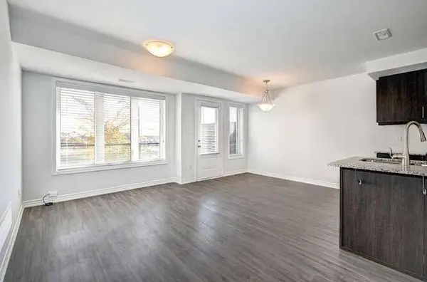 140 Daylily LN, Kitchener, ON N2R 0L7
