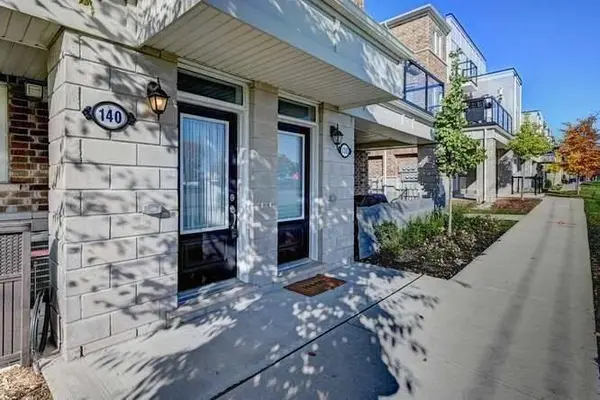 140 Daylily LN, Kitchener, ON N2R 0L7