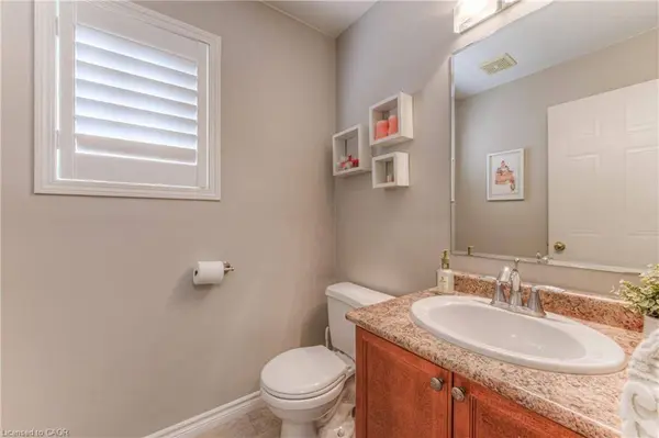 308 Colton CIR #Upper Level, Kitchener, ON N2A 4K1