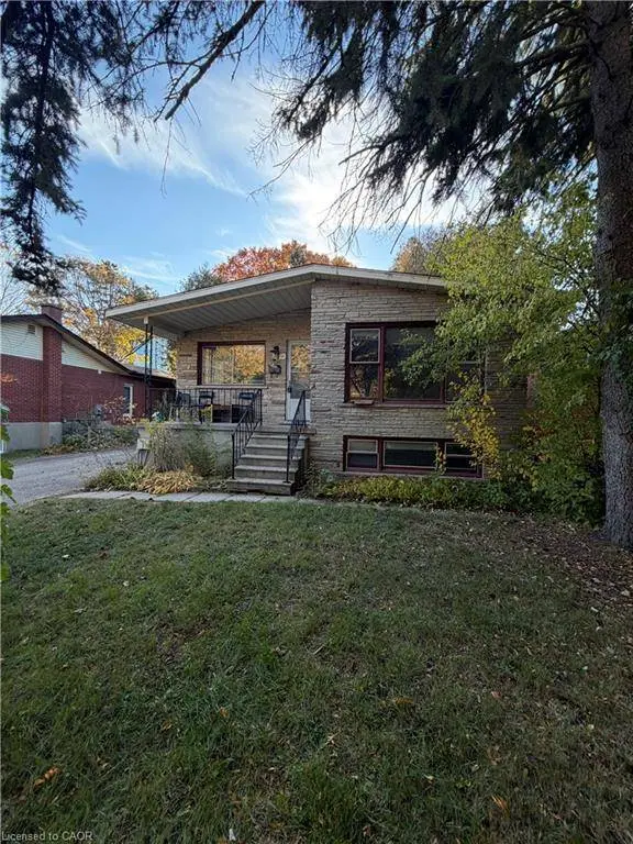 10 Cardill Crescent #Lower