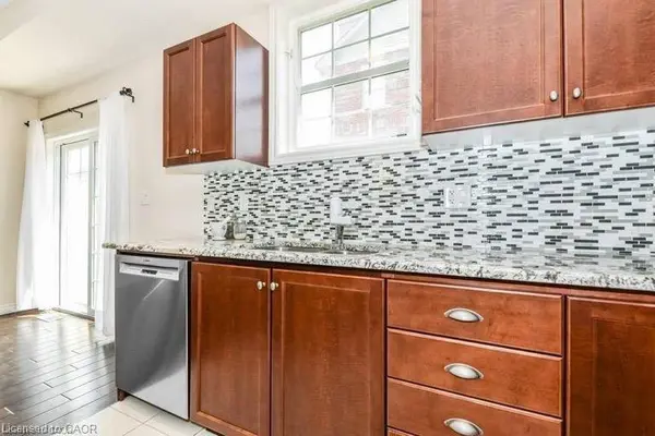 19 Robert Peel Road, Kitchener, ON N2H 0B3
