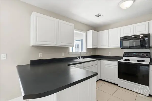 8 Snowy Egret CT, Savannah, GA 31419
